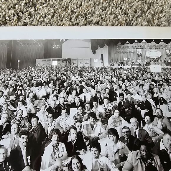 Vintage Glass Bottle Blowers Association Group Photo St. Louis Missouri 1977 - Picture 6 of 10